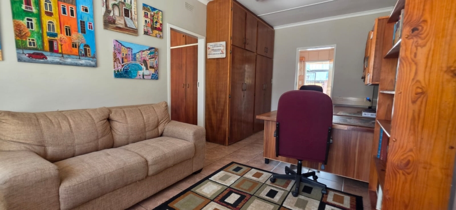 3 Bedroom Property for Sale in La Hoff North West